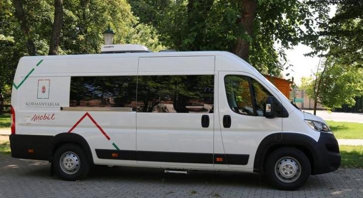 Helybe viszik az ügyintézést Karácsondra 
