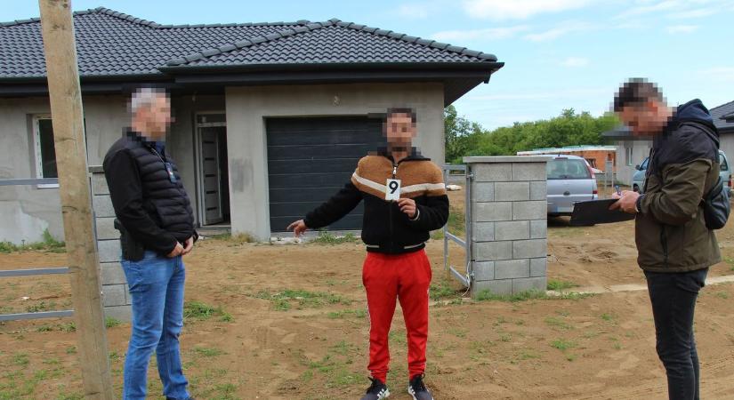 Elképesztő zsákmány: 6 milliót lopott össze a sorozatbetörő Nyíregyházán - videó!