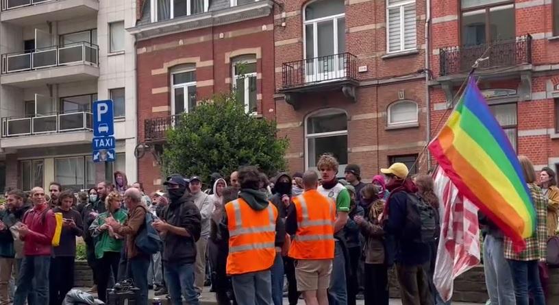 Újabb antifasiszta támadás érte az MCC Brüsszel rendezvényét  videó