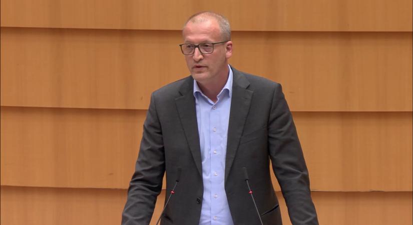 Tarr Zoltán a bizottság beavatkozását kérte hazánk ellen az európai parlamenti vitában  videó