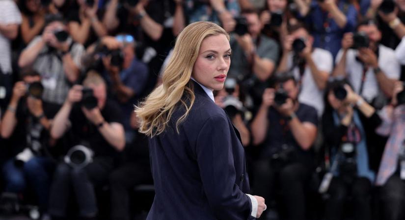 Cannes: Furcsa ruhakombinációk és villantás a vörös szőnyegen – Galéria!
