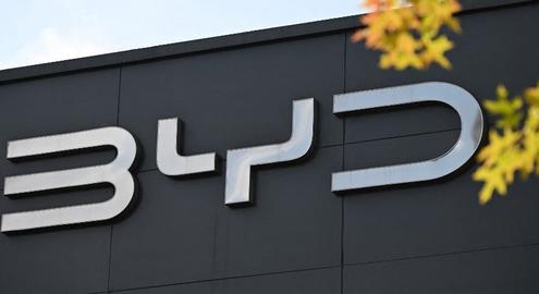 Most először a BYD több villanyautót adott el Európában, mint a Tesla