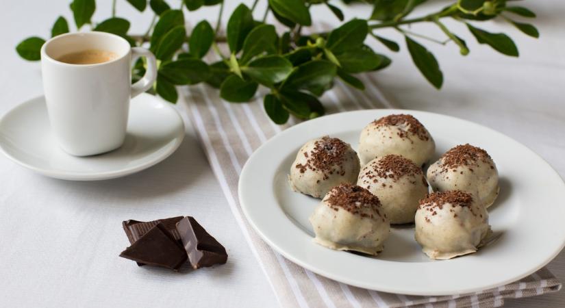 Kedvenc kekszünk új formában: oreo golyó recept