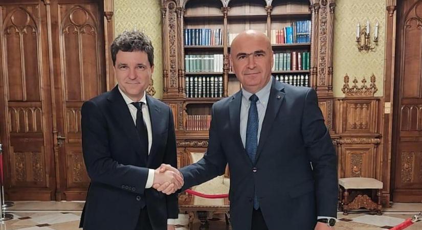 Bizonytalan a kormányalakítás Romániában, a világ techmoguljai kiálltak a szélsőjobb mellett