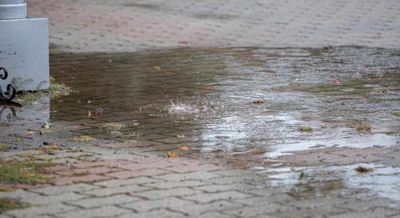 Pénteken még sokfelé lehet eső és visszaesik a hőmérséklet, de utána már napsütéses időre van kilátás