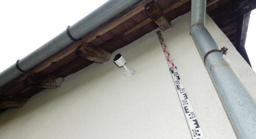 1,2 millió forintot és 1200 eurót lopott el egy Szentgyörgyvári-hegyi zártkerti ingatlanból