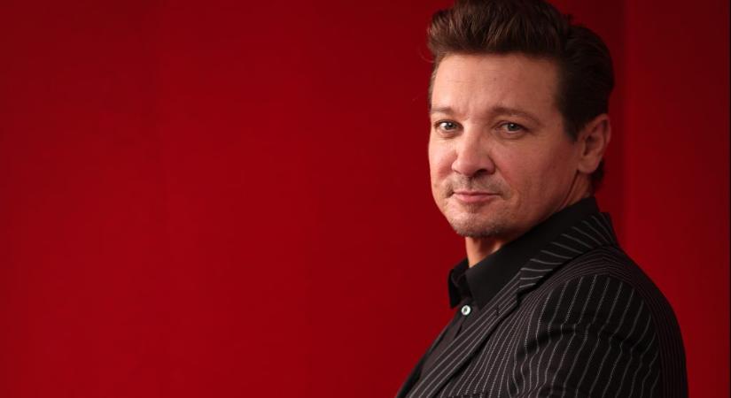 Jeremy Renner dühös volt, amikor visszahozták az életbe a hókotrós balesete után