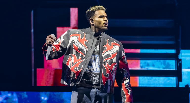 Chris Brownt szabadlábra helyezték több mint kétmilliárd forint óvadék fejében