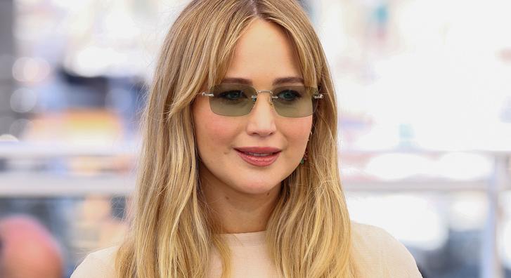 Megrendítően őszintén vallott Jennifer Lawrence, amikor az anyaságról kérdezték: „Minden döntésembe beleszólnak”