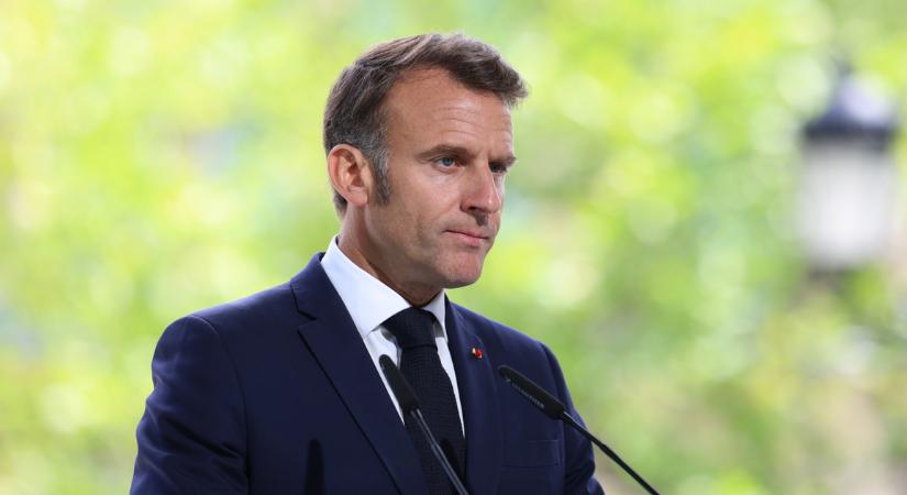 Macron jelentése szerint szándékosan, belülről iszlamizálják a francia állami intézményeket