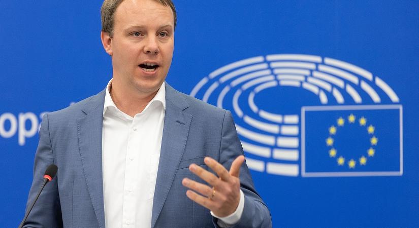 Elege lett az EP-képviselőnek, szó szerint egy fillért sem adna a magyaroknak