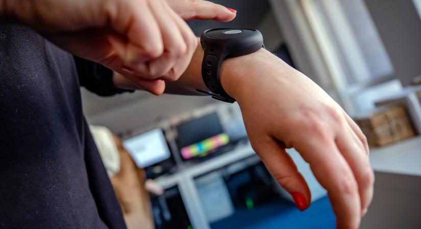 A 80 év felettiek külön igénylés nélkül is kapnak GondosÓrát