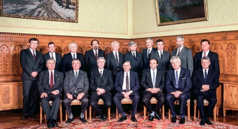 Évfordulóhoz érkeztünk: újjászületett a magyar demokrácia, de egyvalamiről sokan megfeledkeznek