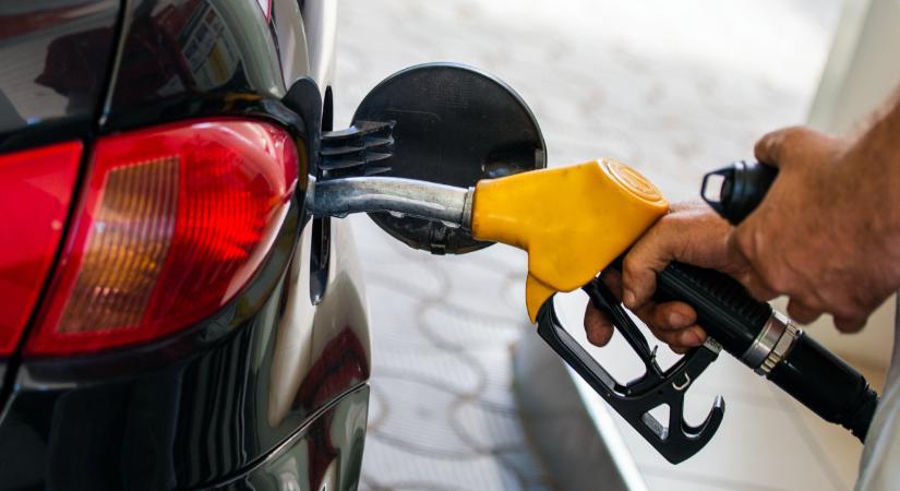 Amerikai szenátus: egyelőre megússzák a benzinesek