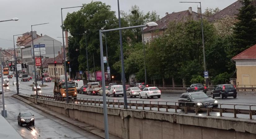 Pénteki útinform: nem csak az időjárás okoz gondot a miskolci közlekedésben