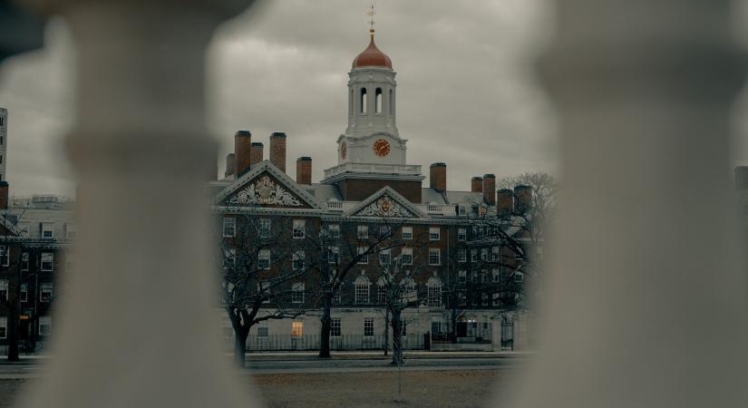 Terrorveszély miatt nemet kell mondania új külföldi hallgatóira a Harvardnak