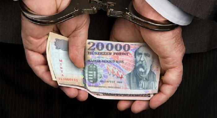 Több mint kétmilliárdos csalás elkövetőit tartóztatták le Pécsen