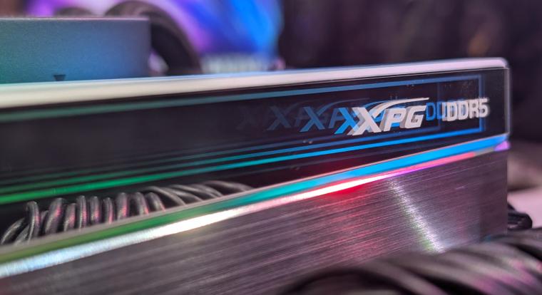 XPG VGA és csíptetős SSD – furcsán hangzó, mégis hasznos kütyük