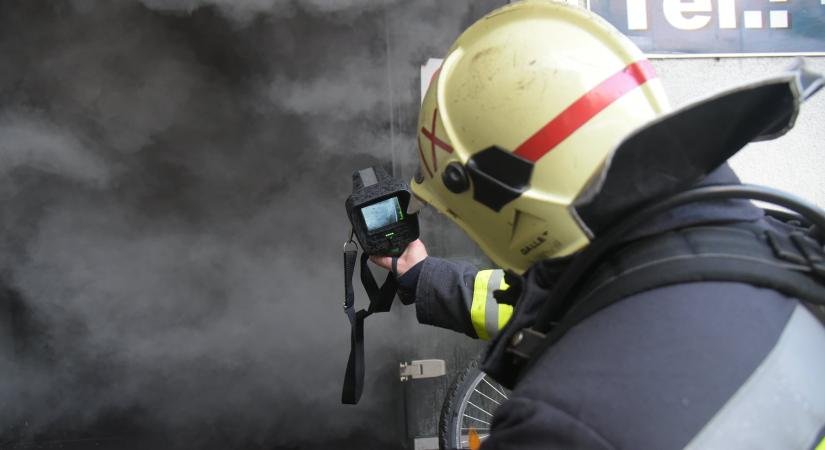 Tűz ütött ki, 150 embernek kellett elhagynia a pécsi kollégiumot