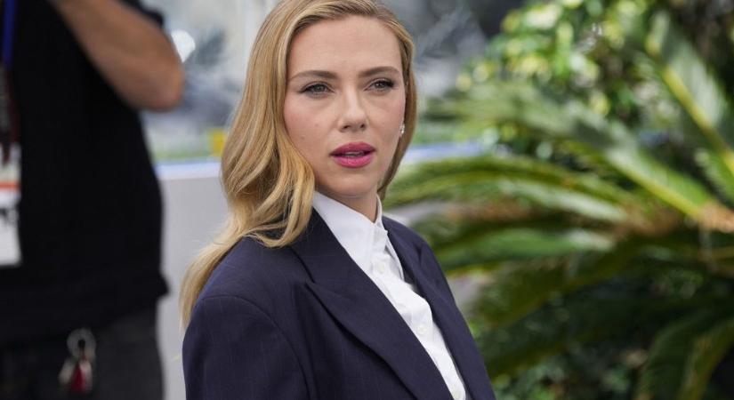 Scarlett Johansson rendezőként szívesen visszatérne a Marvelhez