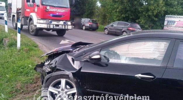 Hármas karambol történt Galamboknál