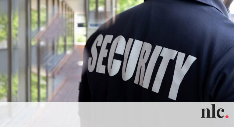 Biztonsági őröket toboroz a rendőrség a dombóvári kapitányság őrzésére