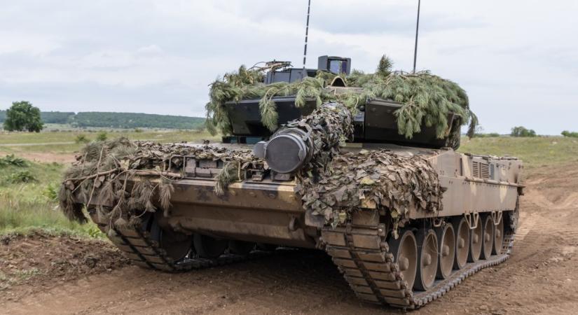 Egy Leopard harckocsit és egy Panzerhaubitze löveget is bemutat a Honvédség a Városligetben