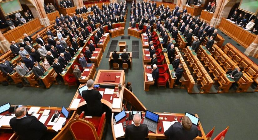 Újabb trükk a rezsivel? 100 milliárdot spórolnának földgázzal – de mi az ára?