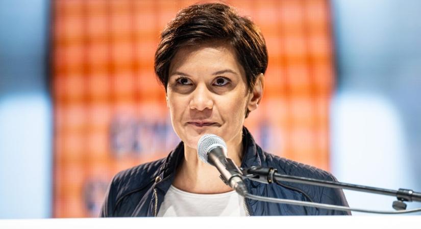 Pottyondy Edina: Az, hogy Bödőcsnek ne lennének poénjai nagyjából olyan szintű valósághamisítás, mint azt állítani, hogy Orbán Viktor nem korrupt