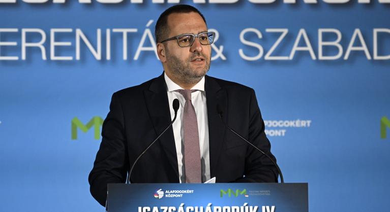 Lánczi Tamás szerint egyes sajtótermékek félnek az átláthatóságtól, ezért támadják a javaslatot