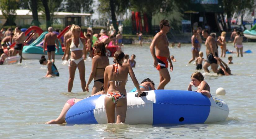 Fizetős lesz a parkolás a pécsiek kedvenc nyaralóhelyén!