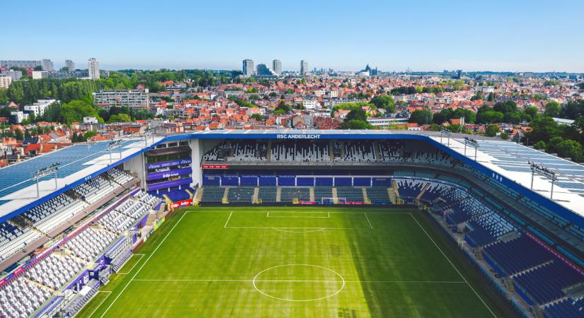 Brüsszeli stadion páholyát hallgatták le a Huawei-ügyben, magyar meccs is érintett lehet