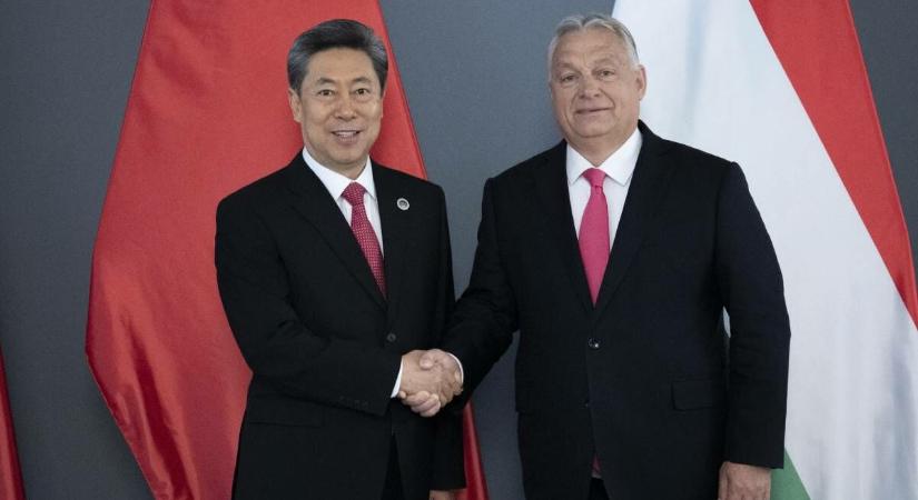 Összenő: Orbán Viktor a Kínai Kommunista Párt titkárával tárgyalt Budapesten