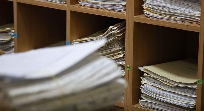 Feljelentették, mert felolvasta a Ćacilendbe látogató politikusok neveit