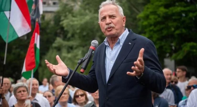 Nagy veréstől félti a Fideszt Bencsik András