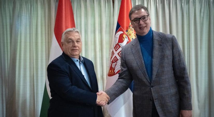 Orbán délelőtt kínai párttitkárt fogadott, délután már Vucsicsot látogatta Belgrádban
