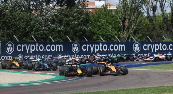 „Rég láttam ennyire jó előzést!” – Russell Verstappenről