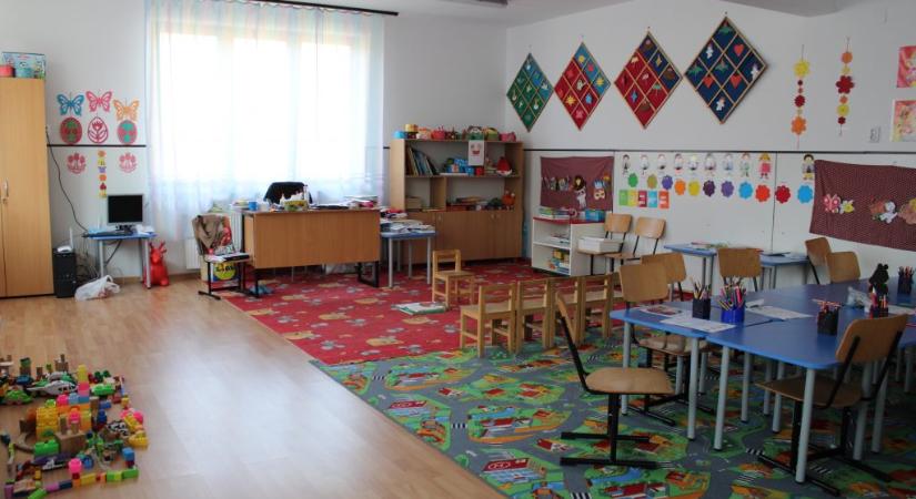 Sorra felújítják a közintézmények épületeit a szilágysági Debren községben