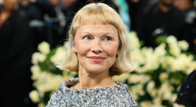 Pamela Anderson négyszer házasodott és négyszer vált el: ez lehet a szomorú oka, hogy nem találja az igazit
