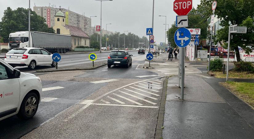 Sorra buknak meg a tanulók ebben a kereszteződésben, amely még az oktatók közt is vitát kelt