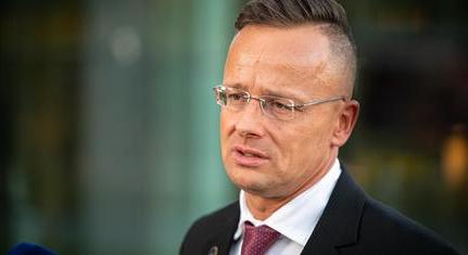 Szijjártó Péter: új kőolajvezeték építése kezdődik Magyarország és Szerbia között