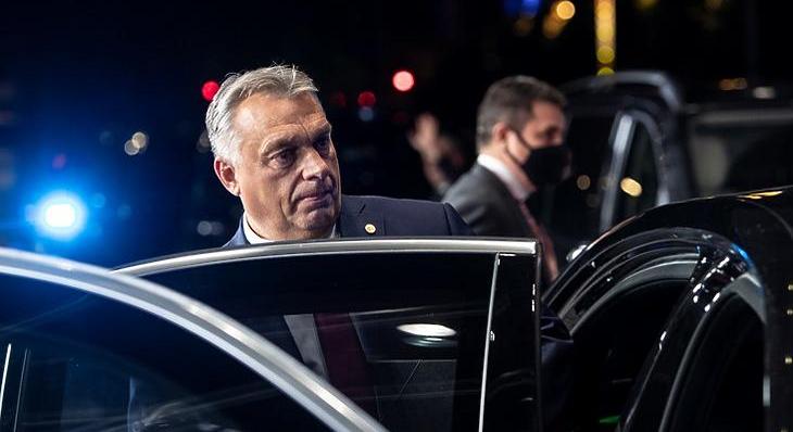 Orbán Viktor elhagyta az országot