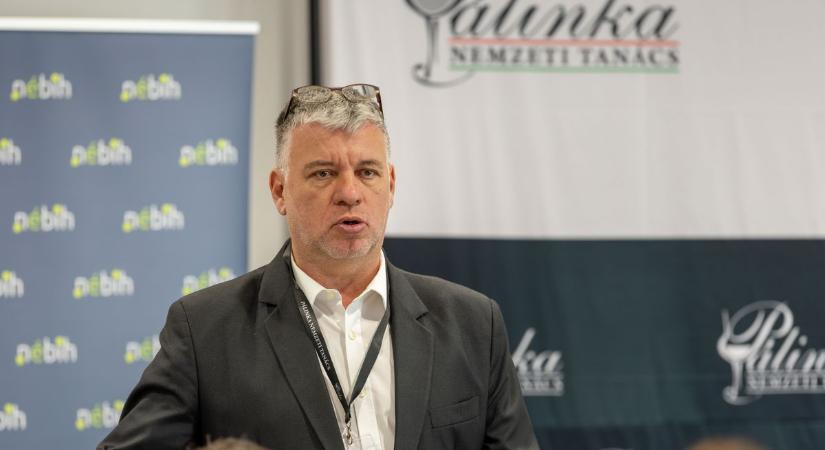 Mihályi László: idén is lesz barackpálinka, de a gyümölcs drágulása miatt a főzdéknek is árat kell emelniük