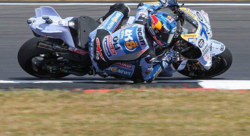 MotoGP: Alex Marquez körrekordot futott, Marc Marquez bukott pénteken Silverstone-ban