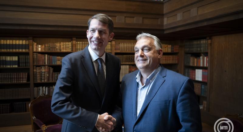 Orbán Viktor a Vajdasági Magyar Szövetség elnökével tárgyalt