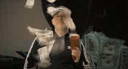 Majkának üzen Dopeman új klipjében, de Magyar Pétert is bevágják pár képkockára