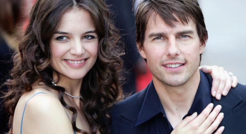 Tom Cruise 19 éves lánya anyja ikertestvére is lehetne: Suri gyönyörű nővé érett