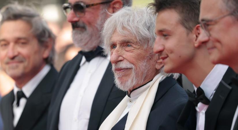 A 90 éves Pierre Richard is ott volt a cannes-i filmfesztiválon, méghozzá új filmjével