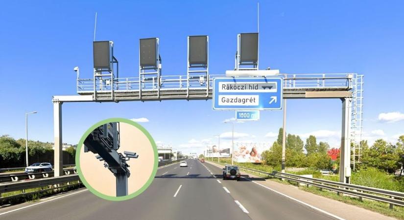 Mik ezek az új, különös "táblák" az M7-esen? Minket figyelnek - de nem azért, mint gondolná