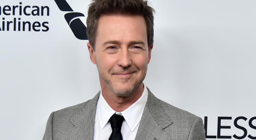Edward Norton 20 éve bolondul álomszép feleségéért